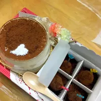 Snapdishの料理写真:>>HAPPY VALENTINE(ティラミスと塩キャラメルの生チョコ)|みっきまうす☆さん