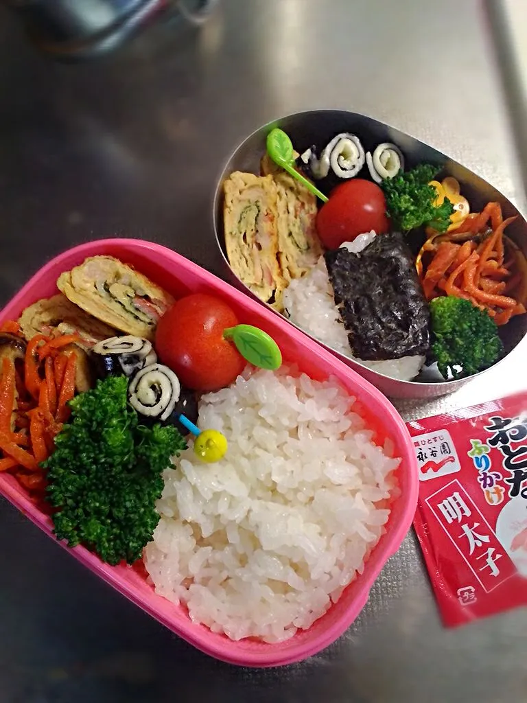 女子高生と幼稚園児のお弁当|せおりつさん