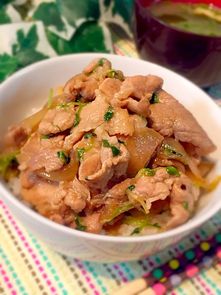 キヨシュンさんの料理 危険！ご飯が進みすぎる豚丼🐷|あゆさん