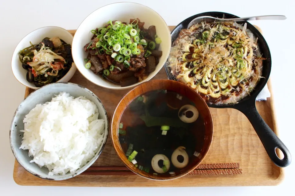 今日の昼ごはん😁
牛すじ大根👍☺️|もも太郎さん