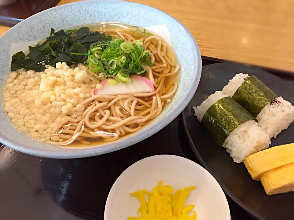 朝昼兼用で阪急そばで暖をとるのでした♨️京都寒〜い☃️|にゃあ（芸名）さん