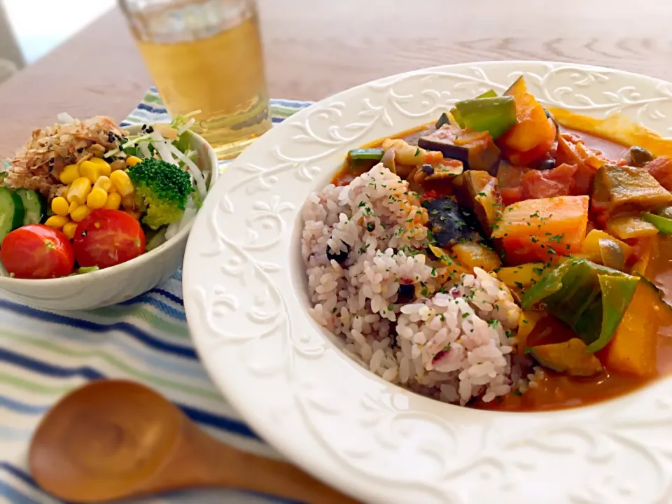 野菜メインのトマト味カレー🍅|モケモケさん