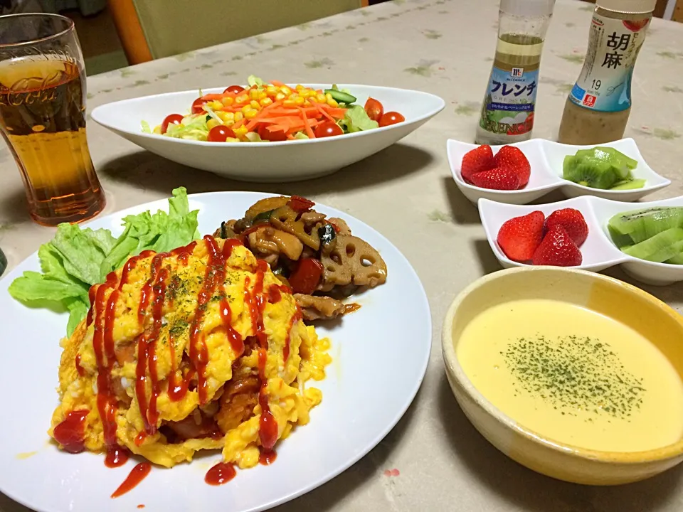 Snapdishの料理写真:オムライスと根菜と鶏肉のソテープレート❤️|makoさん