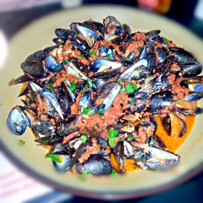 mussels with red sauce|jack whitcraftさん