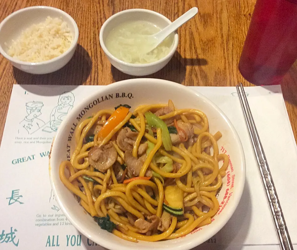 Stir fried noodles and fresh vegetables cooked Mongolian style. Served with rice, soup and Mongolian biscuits.|Craig Colemanさん