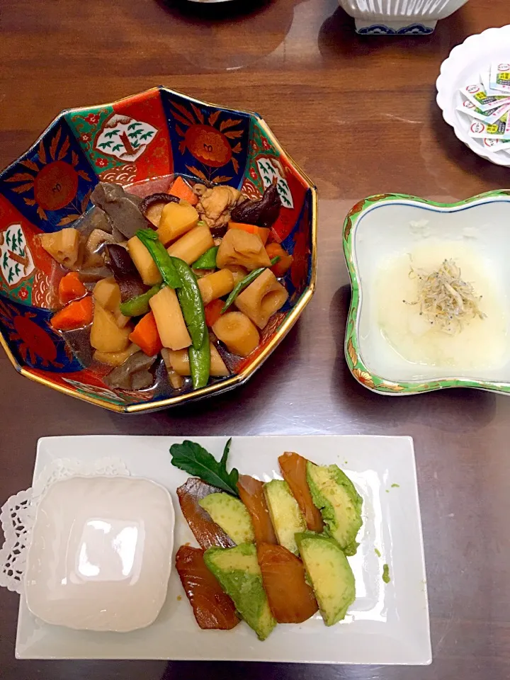 昼は和食：筑前煮/鮪とアボカド
    鯖の塩焼き(ちりめんおろし)|takamuraさん