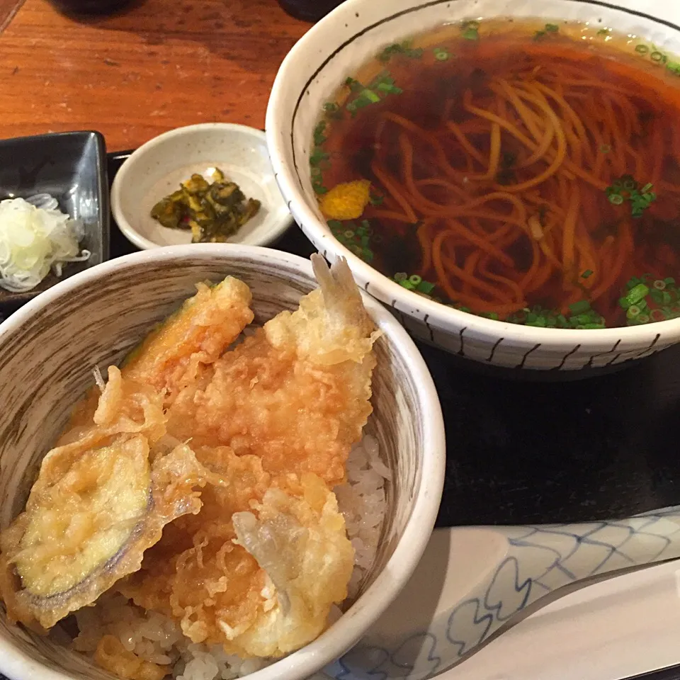 そばとキス天小丼@凪(浜松町)|塩豚骨さん