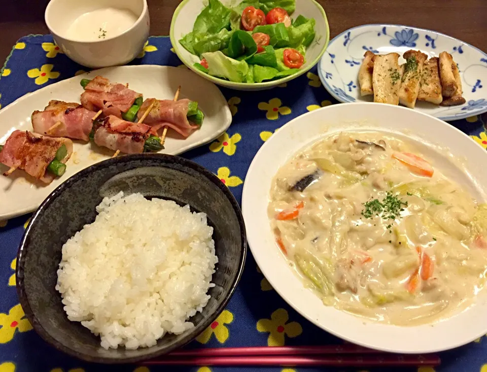 Snapdishの料理写真:アスパラチーズベーコン巻き＆白菜クリーム煮|eririnさん