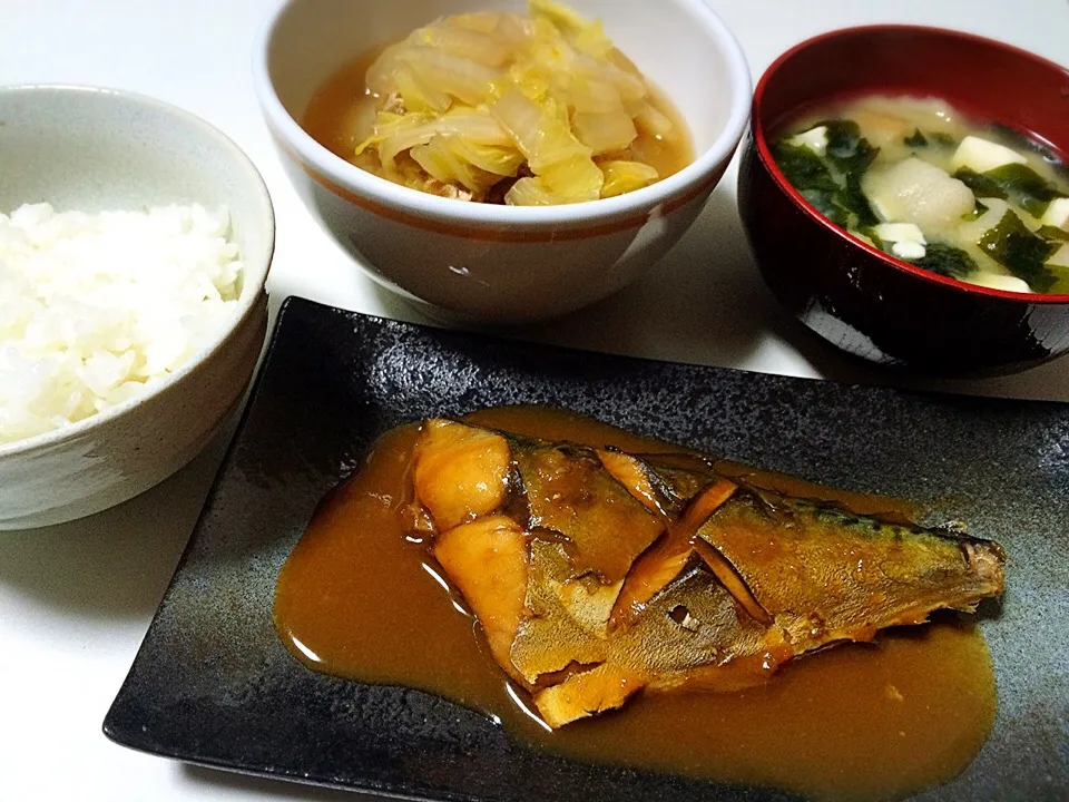 鯖の味噌煮                                     白菜とお揚げの煮物                   とうふとワカメのお味噌汁|あいさん