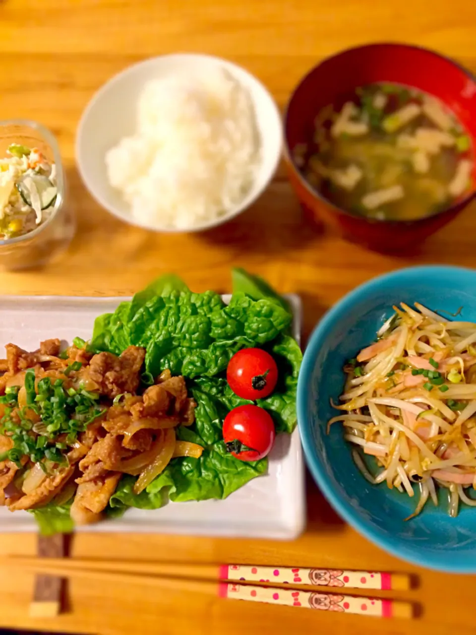 もやしの中華サラダと豚肉の焼肉のタレ焼き٩(ˊᗜˋ*)و|うーろんさん