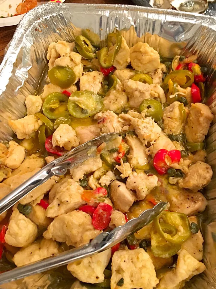 Snapdishの料理写真:Chicken Sicilian 
Chicken cheery peppers hot with banana peppers capers garlic chicken stock and butter|danさん