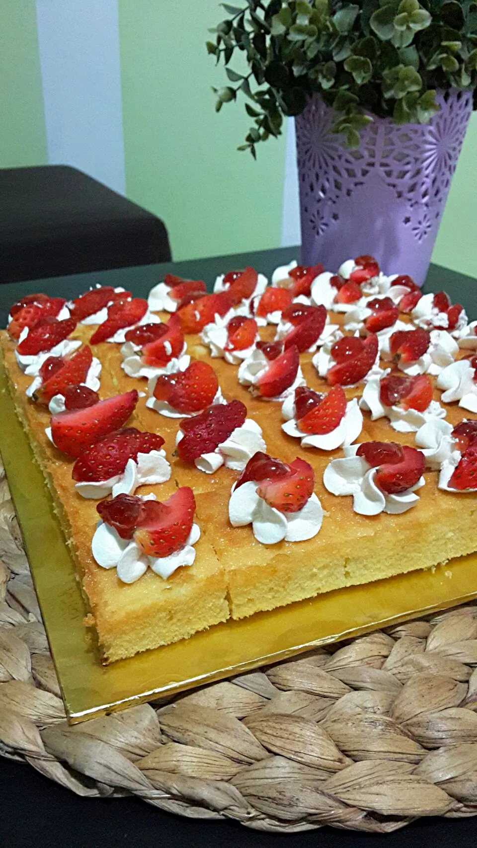 victoria sandwich slice cake|Shazrin Yazidさん