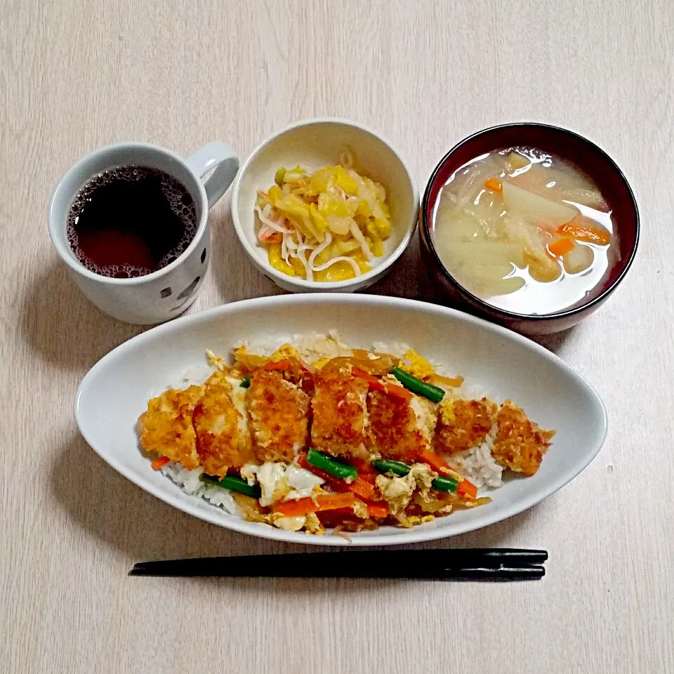 Snapdishの料理写真:チキンカツ丼の夜ご飯♡|Mami.Nさん