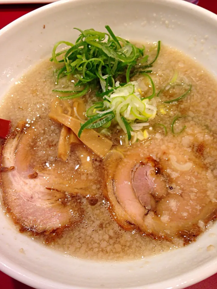 Snapdishの料理写真:行きつけのお店のラーメン|ゆゆさん