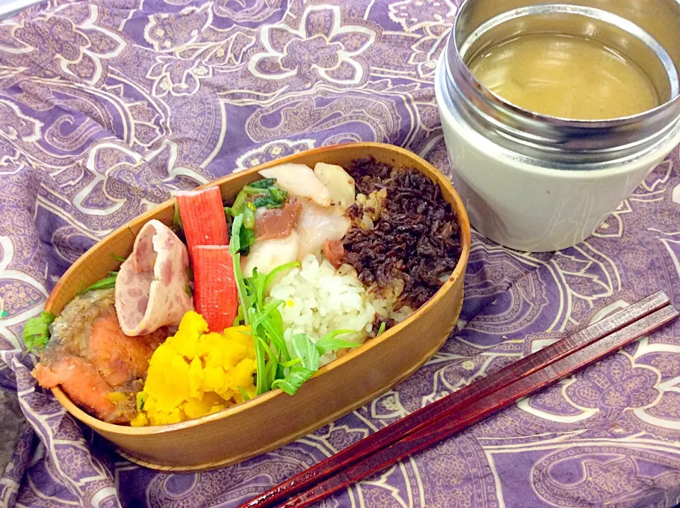 Snapdishの料理写真:シャケのムニエル、カボチャサラダ、ふきのとうのお味噌汁|Atsukoさん