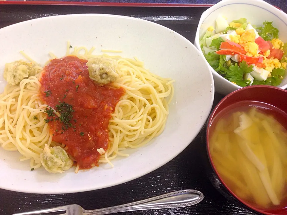 ふきのとうの天ぷらのトマトソーススパゲッティ|タカパパさん