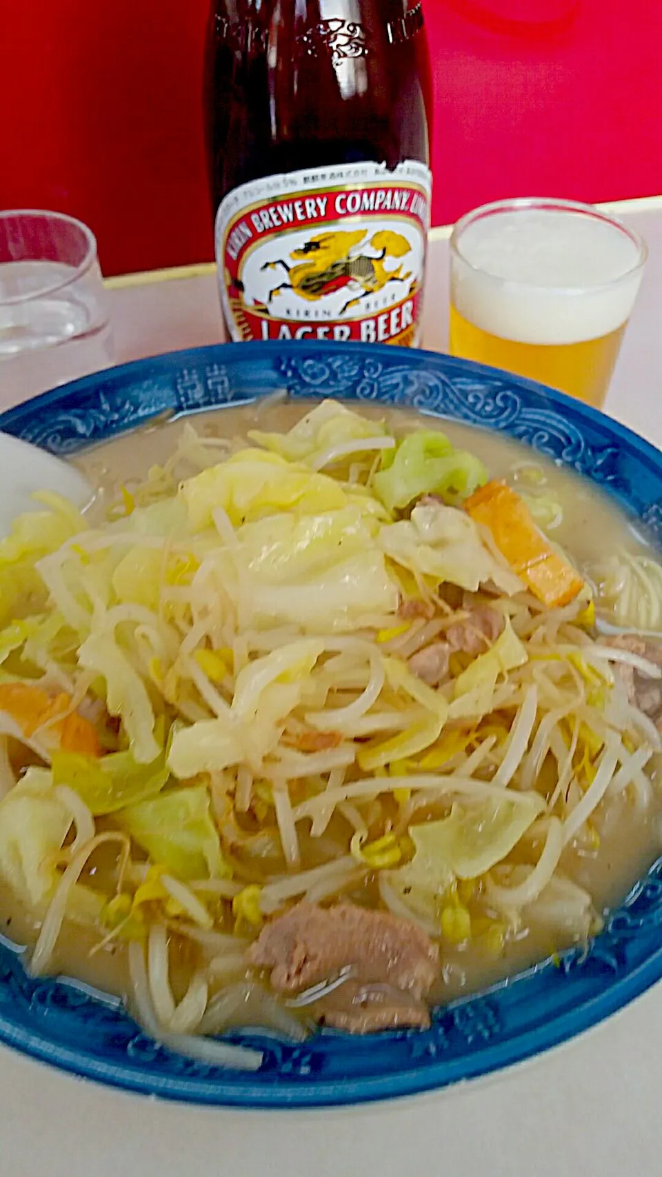 野菜ラーメンでビール🍺|unotacoさん