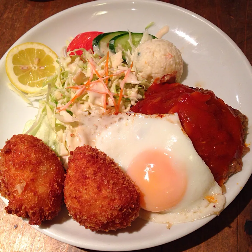 ハンバーグ&カニコロ定食|chacoさん