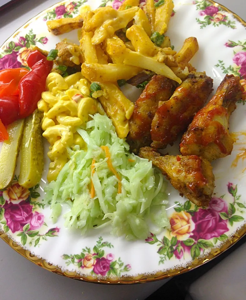 Cheese Fries, Chicken Wings with some sides---quick and easy|CookingWithLoveさん