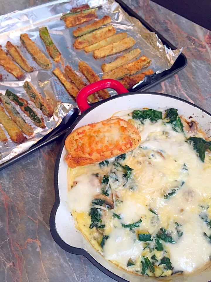 Kale Frittata + Baked Zucchini Fries|Phoebeさん