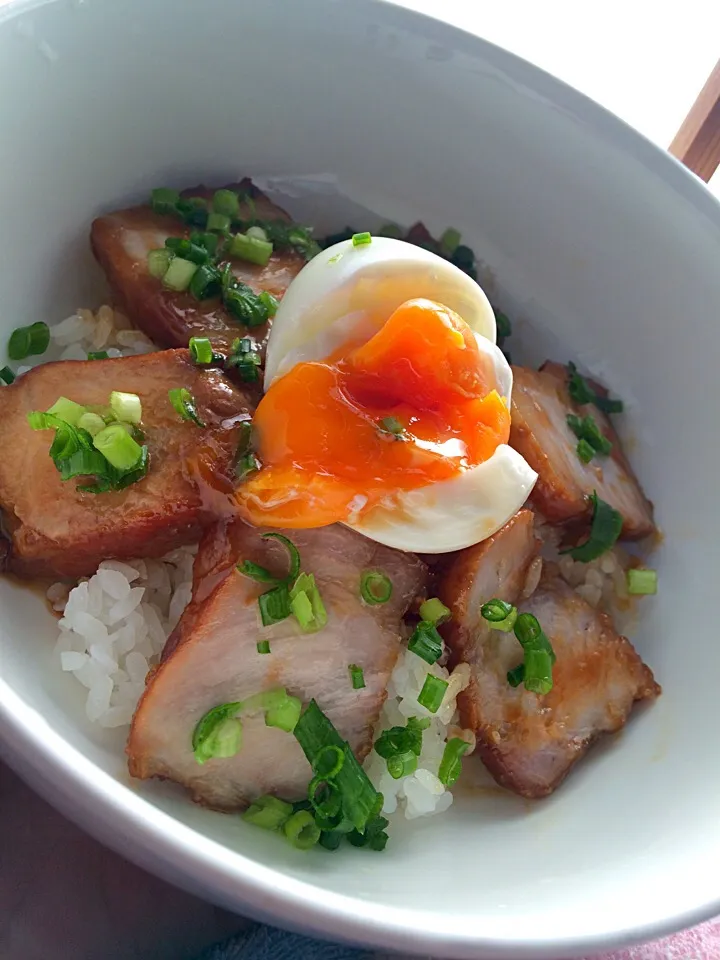 Snapdishの料理写真:焼豚丼♪|Bちゃんさん