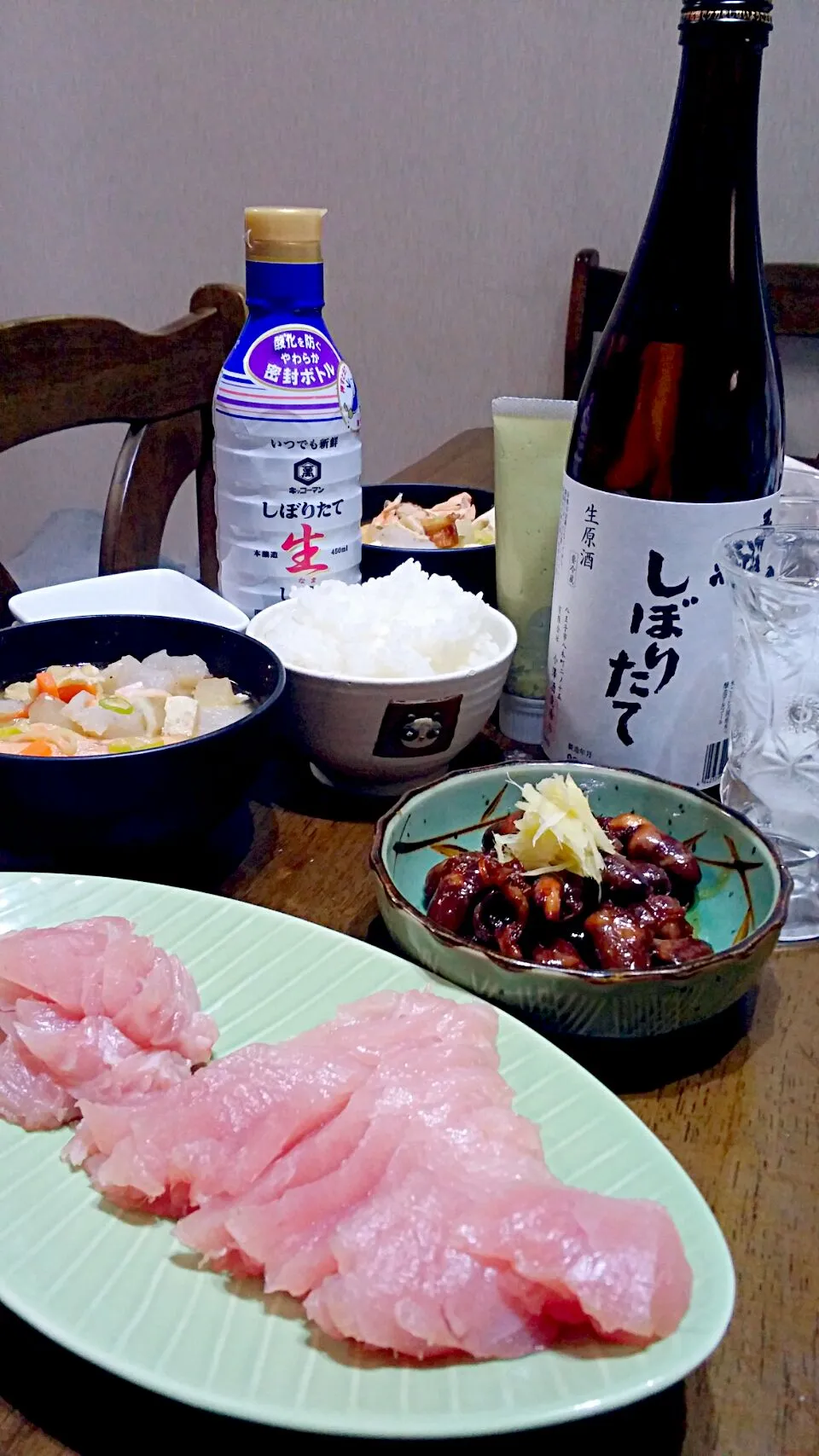 Snapdishの料理写真:大切なお友達からの🎁桑乃都しぼりたて🍶酒と「鮭」で粕汁と、鶏ハツとお刺身で、酒を飲むための晩ご飯〜しぼりたて✌づくし|いよこ🍻さん