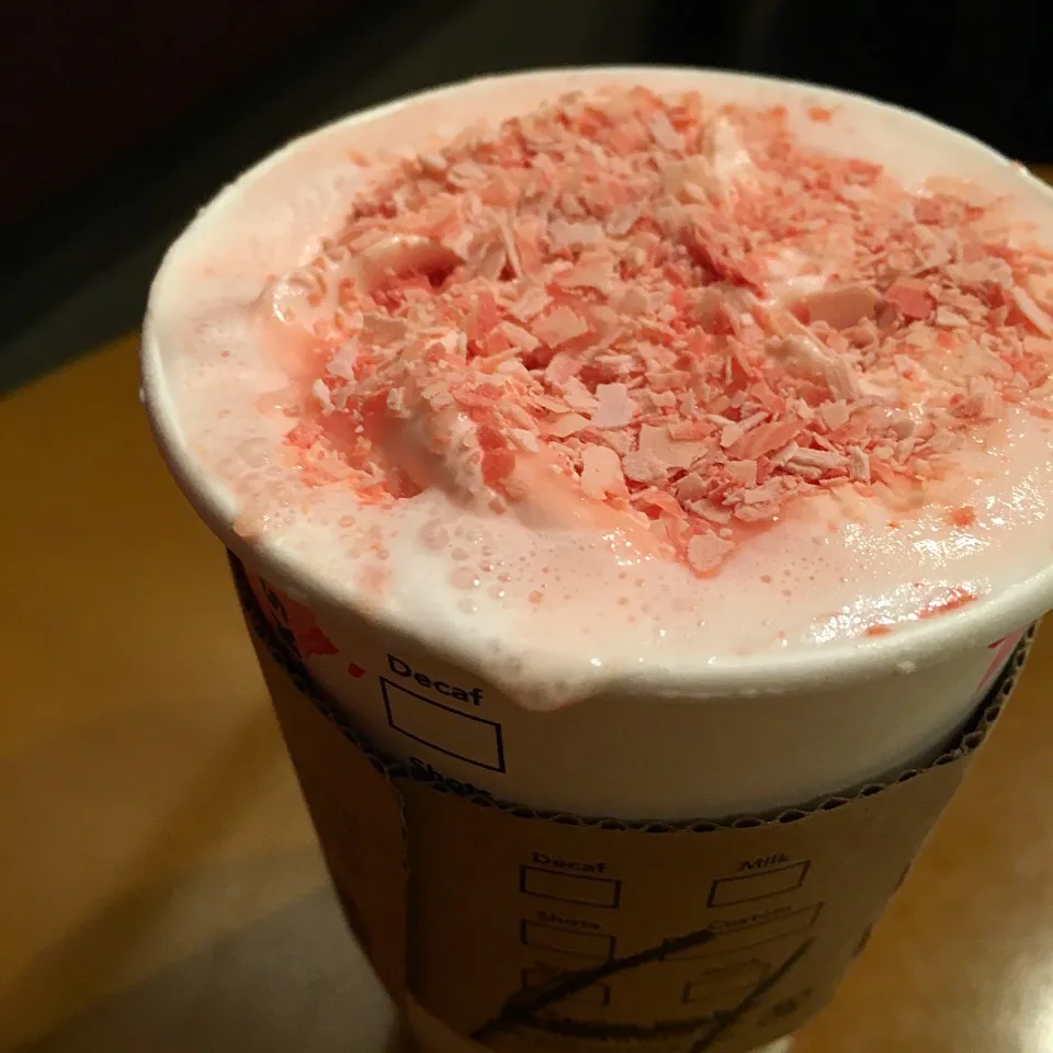 SAKURA Blossom & Strawberry Latte|hirotomoさん