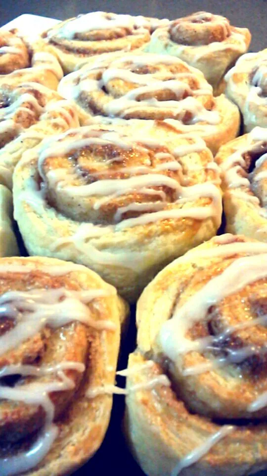 Snapdishの料理写真:Cinnamon Scrolls
 #cinnamonrolls #cinnamon #danishpastry|rednailschicさん