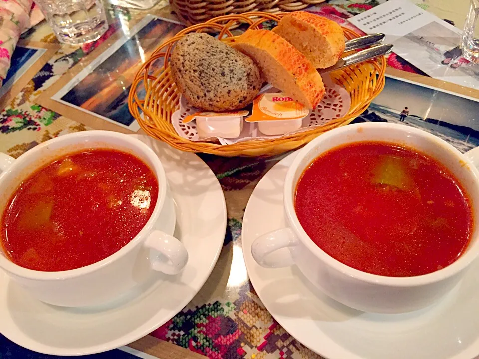 Tomato soup & breads|Sky Blueさん