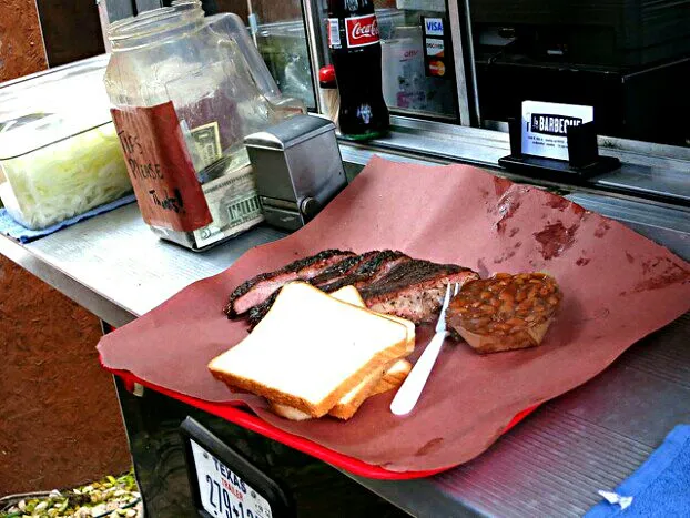 Snapdishの料理写真:💯💮My Friends BRISKET & 
Baked Beans💮 💯 #Beef #BBQ #BBQ/Picnic #Food stand/Truck #Main dish and #Side dish 💯💯|Alisha GodsglamGirl Matthewsさん