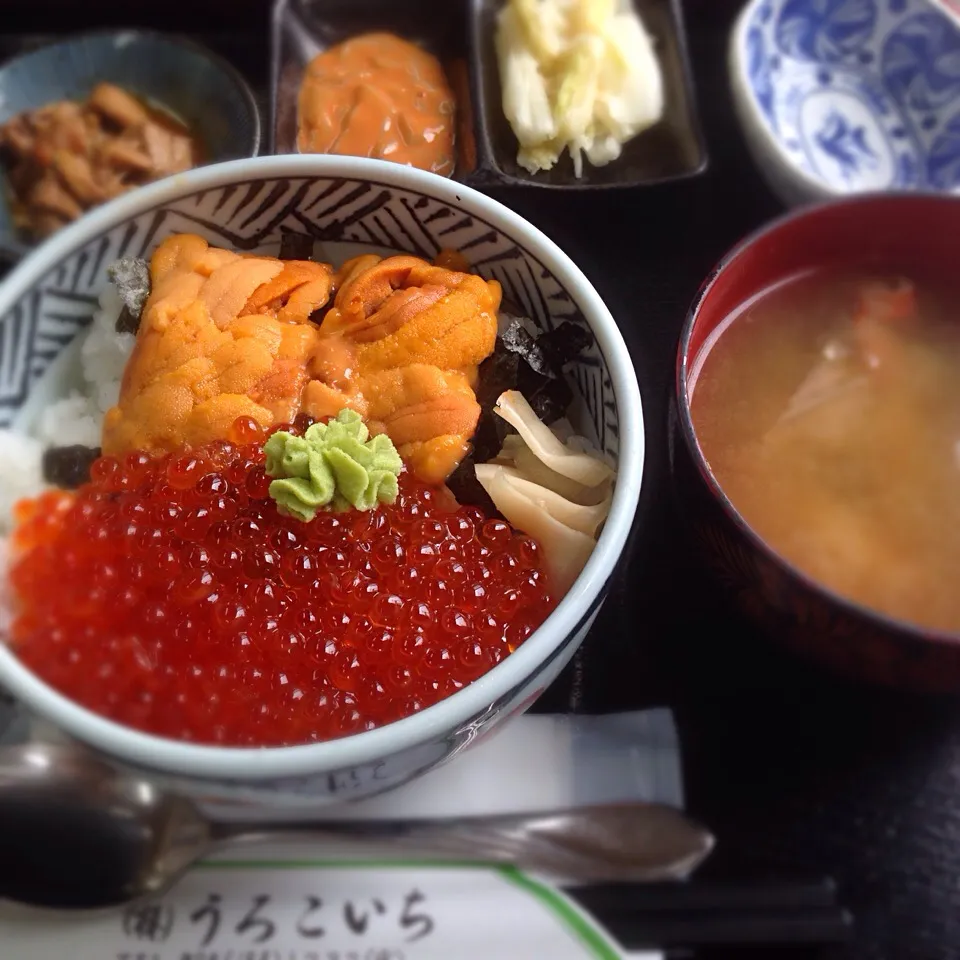 うにいくら丼|venerdiさん