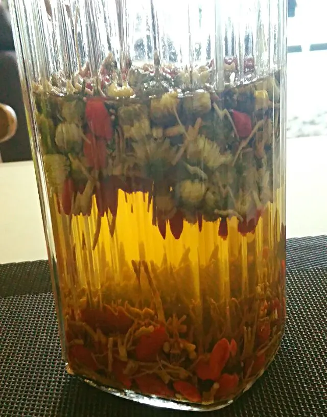 American ginseng, chrysanthemum & wolf berries cooling drink|Juneさん