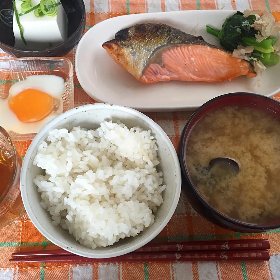 Snapdishの料理写真:焼鮭定食|純さん