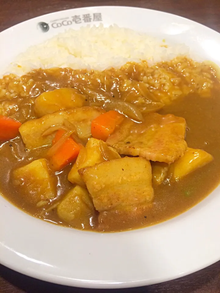 ココイチ スプーン目当てで初グランドマザーカレー🍛|ナナさん