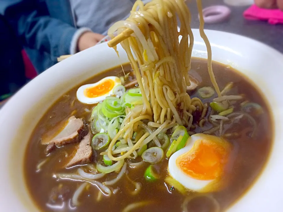 Snapdishの料理写真:浜ちゃん、本気のカレーラーメンじゃけん‼︎|まぁちさん