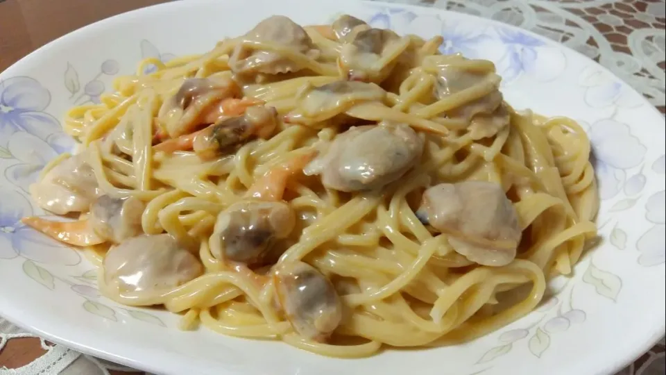 pasta with clams in cream sauce|steven z.y.さん