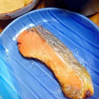 Snapdishの料理写真:焼き鮭🐟|えみさん