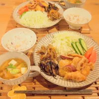 Snapdishの料理写真:鶏とさつまいもと蓮根の甘酢揚げ
ひじきの煮物
金平
味噌汁
16穀米

ご飯がすすみまーす💕|Tomoko Suzukiさん