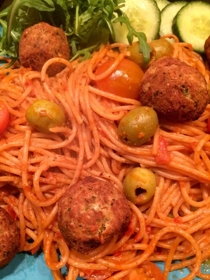 Snapdishの料理写真:Veggie meatballs, olives & spaghetti|Nick Hiderさん