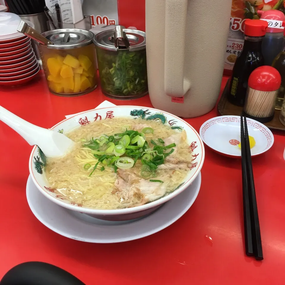 コグ旨ラーメン 麺 硬め 背脂 多め|Hajime Sakaiさん