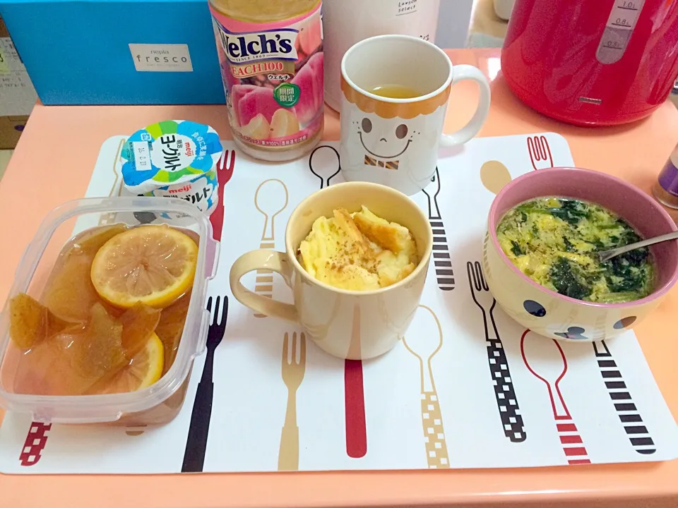 Snapdishの料理写真:マグカップフレンチトースト、ほうれん草と卵のスープ、りんごのコンポート|あやさん