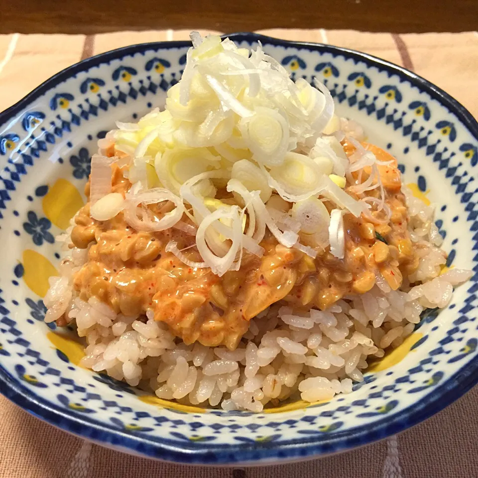 Snapdishの料理写真:マヨキム納豆丼|マダムさん