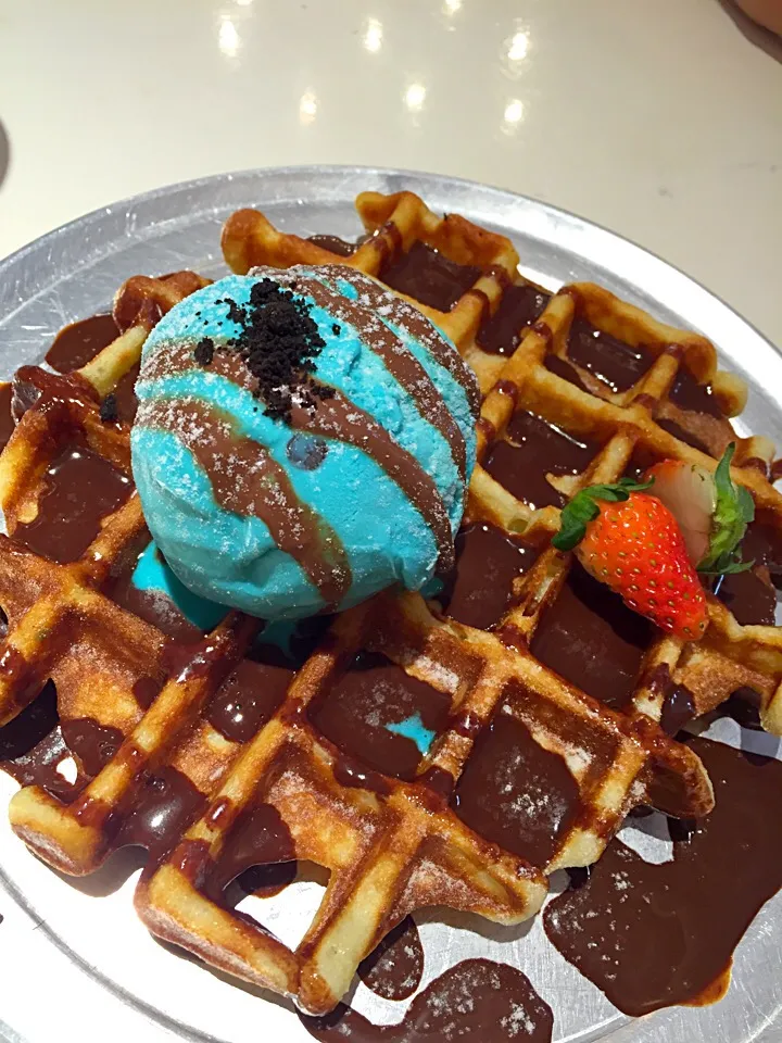 waffles with ice cream|hweeyhさん