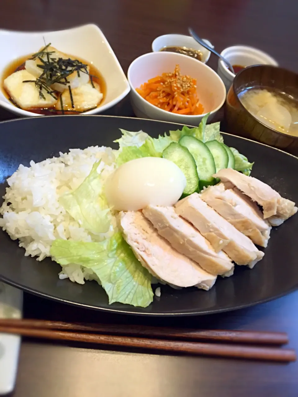 炊飯器でチキンライスの晩ご飯|mikaさん