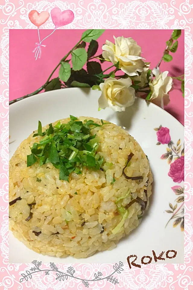 Snapdishの料理写真:Yumi103さんの料理 佃煮で簡単な玉子炒飯～💕|ロコタンさん