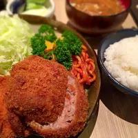 ロースカツ定食|Kinosita Takumiさん