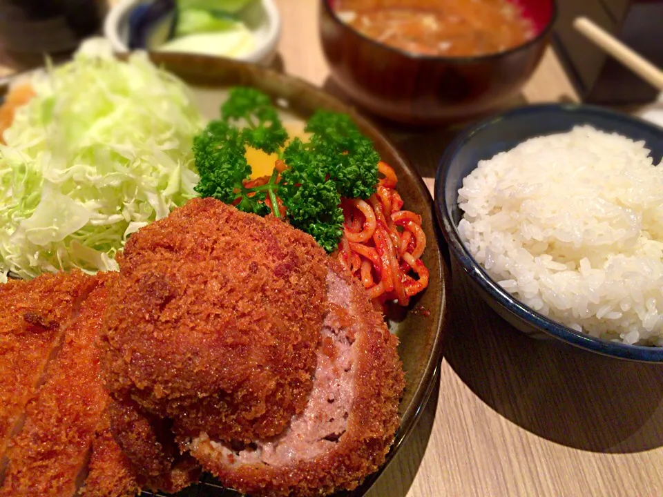 ロースカツ定食|Kinosita Takumiさん