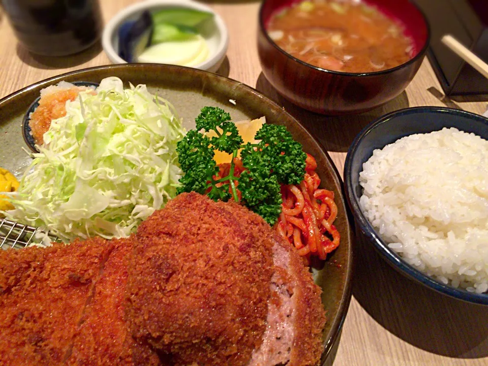 ロースカツ定食|Kinosita Takumiさん