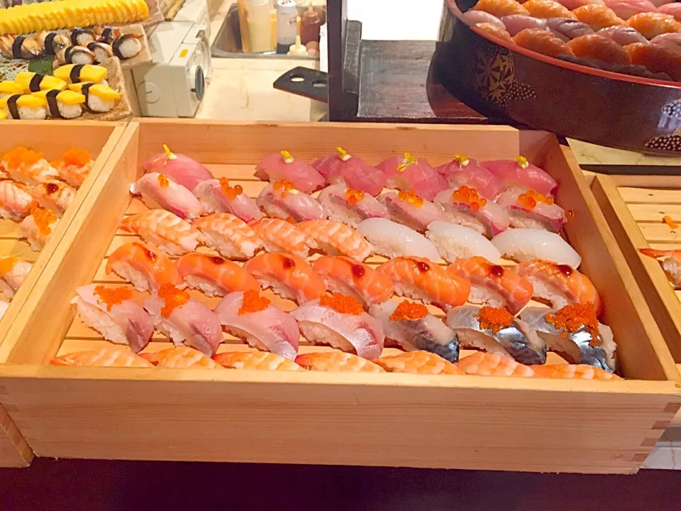 Snapdishの料理写真:ซูชิ ดาราเทวี โรงแรม 6 ดาว เชียงใหม่|nattaboatさん