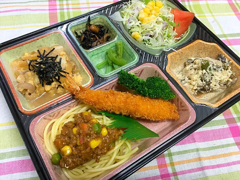 豚肉と玉ねぎの玉子とじ 日替わり弁当 豊川市宅配|Naokazu Kuritaさん